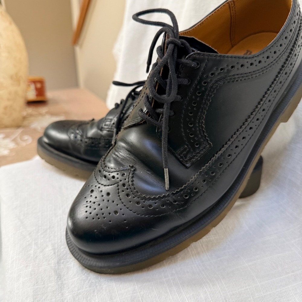 Dr. Martens 3989 Brogue Shoes 7 Black Leather Wingtip Lace Up Oxfords 38 EU